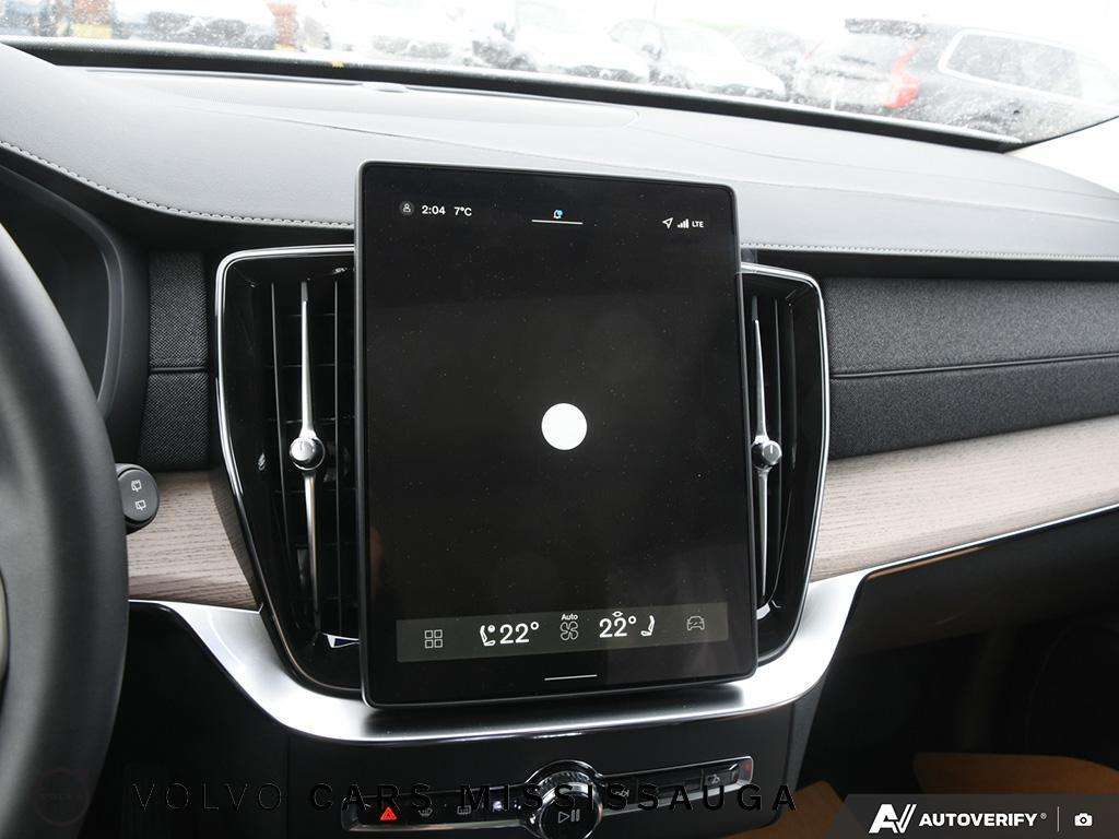 2026 Volvo XC90 T8 Core thumb 21