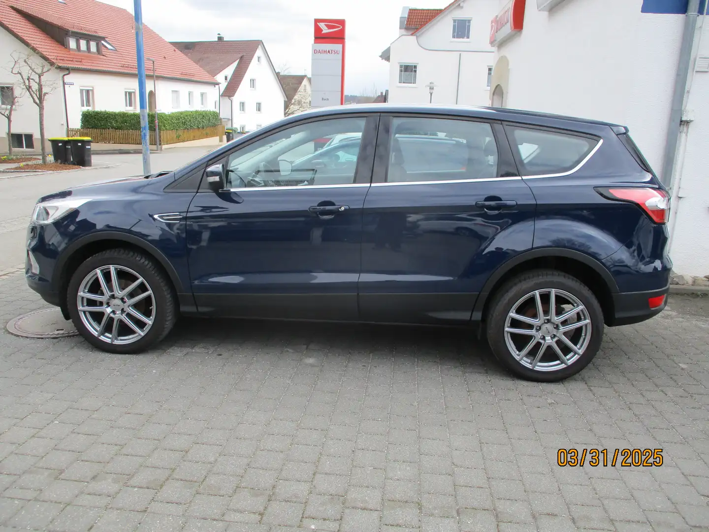 Ford Kuga 1.5 EcoBoost 2x4 Cool Tip-Top Blau - 2