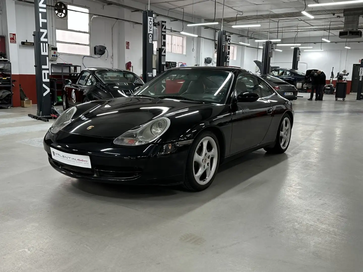 Porsche 996 Carrera Coupé Černá - 2