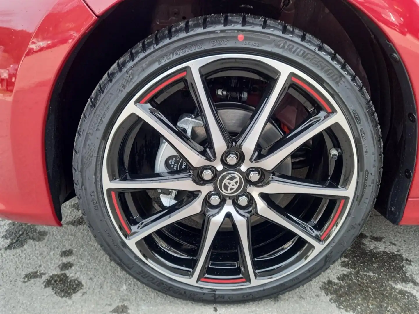 Toyota Yaris 1,5 VVT-i Hybrid GR Sport Rot - 2