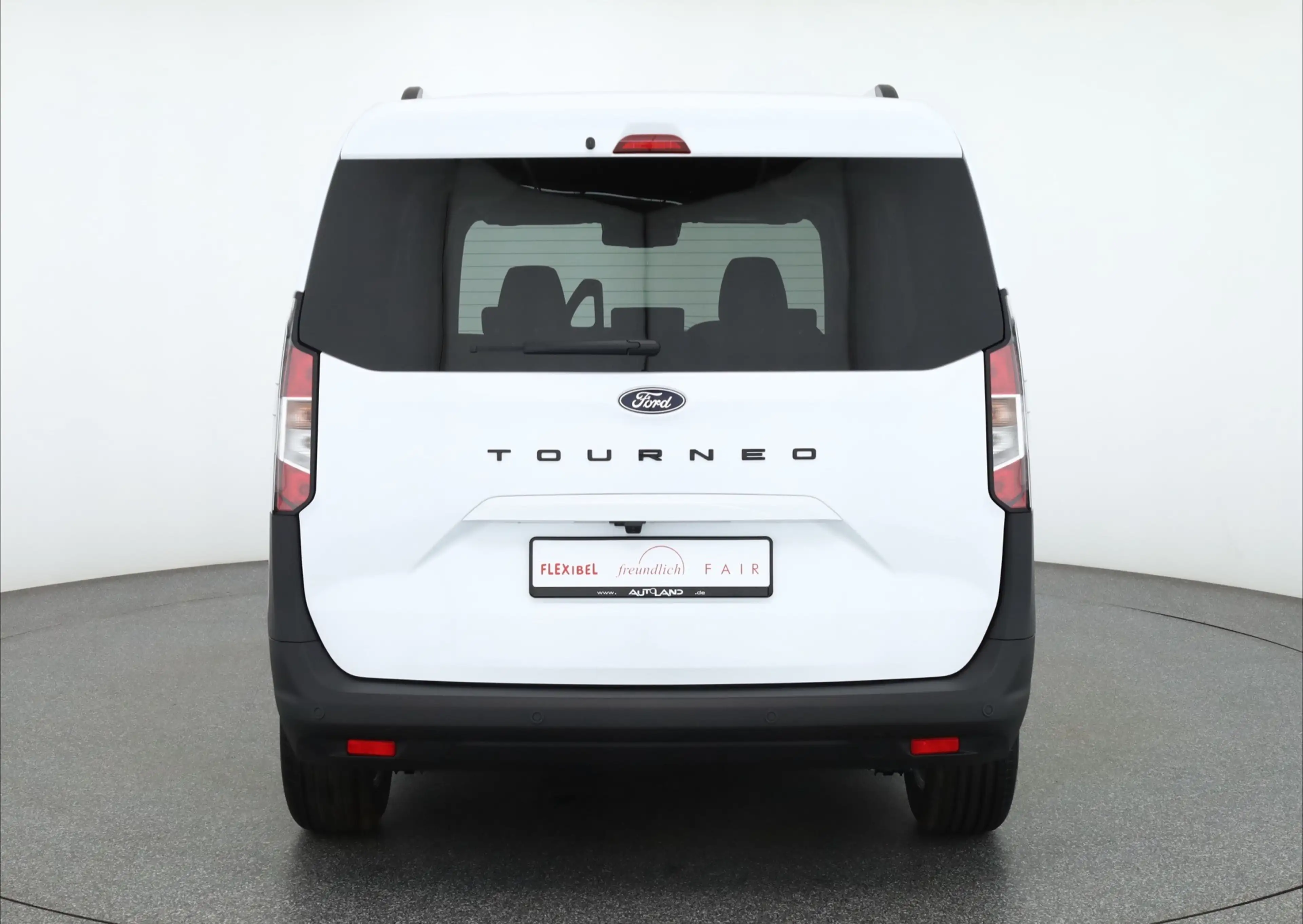 Ford Tourneo Courier Titanium 1.0 EB Aut. Kamera Tempom — photo 4