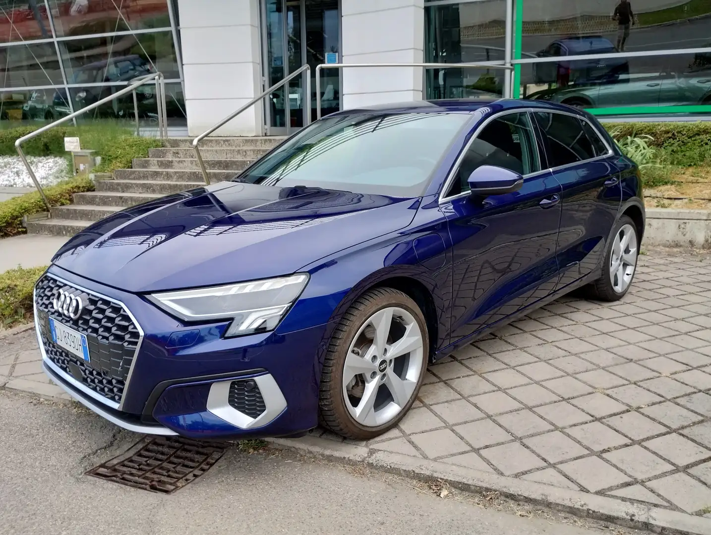 Audi A3 A3 Sportback 40 1.4 tfsi e Business Adv. s-tronic Blu/Azzurro - 2