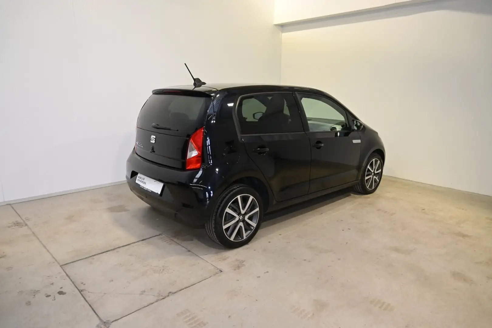 SEAT Mii electric Plus Schwarz - 2