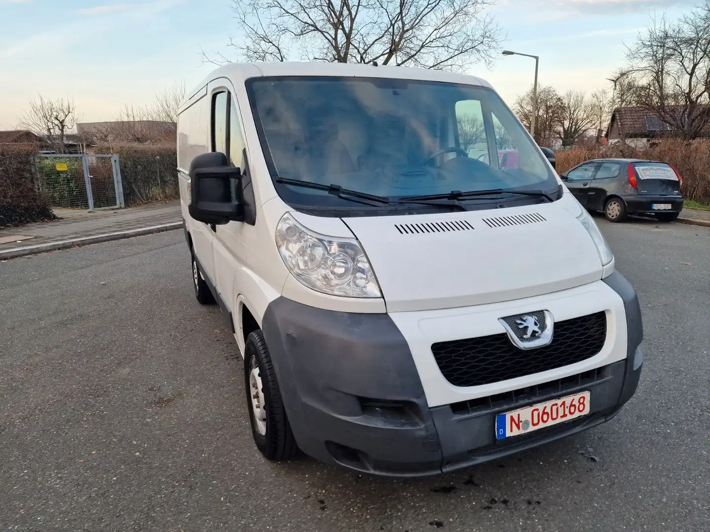Peugeot Boxer HDi Weiß - 2