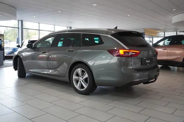 Opel Insignia view 11