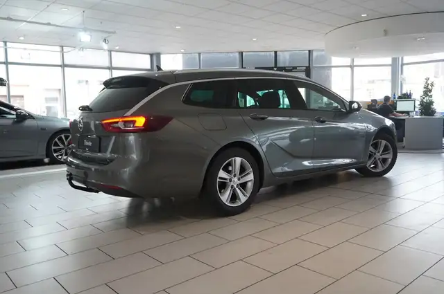 Opel Insignia view 9