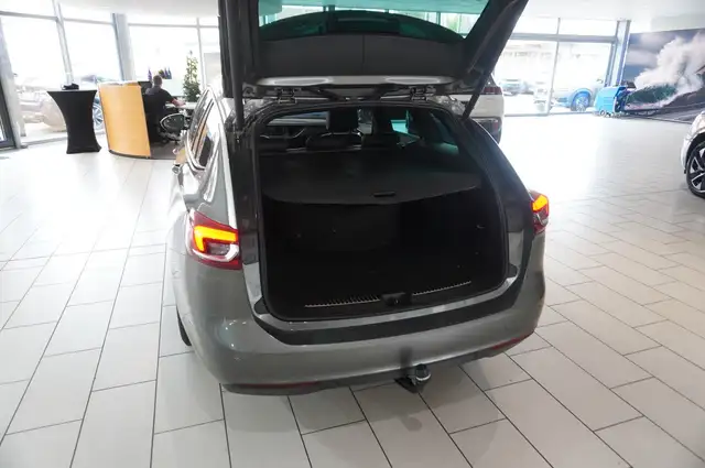Opel Insignia view 13