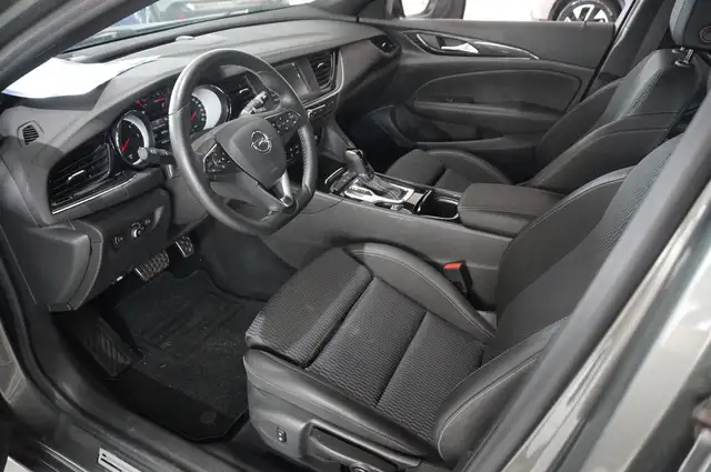 Opel Insignia view 15