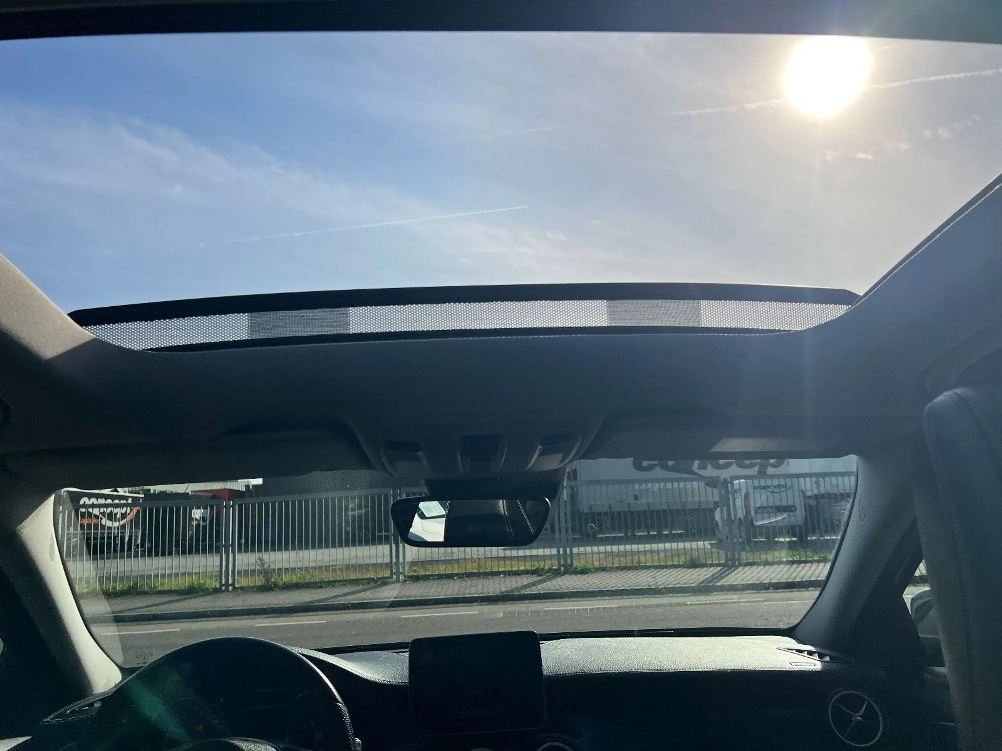 Mercedes-Benz GLA 200 Urban Style Edition PANO AMGFINANZIERUNG — photo 15