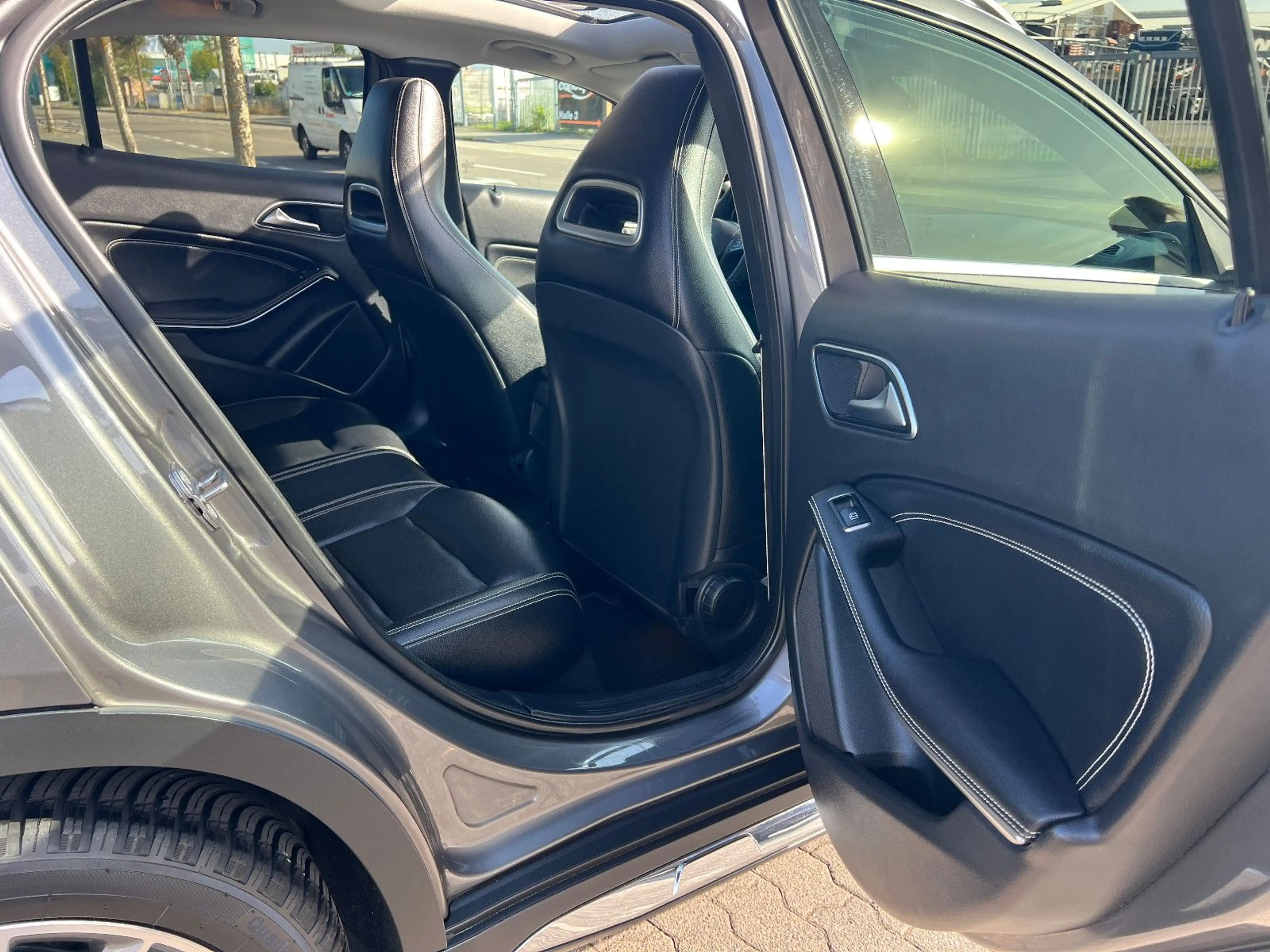 Mercedes-Benz GLA 200 Urban Style Edition PANO AMGFINANZIERUNG — photo 8