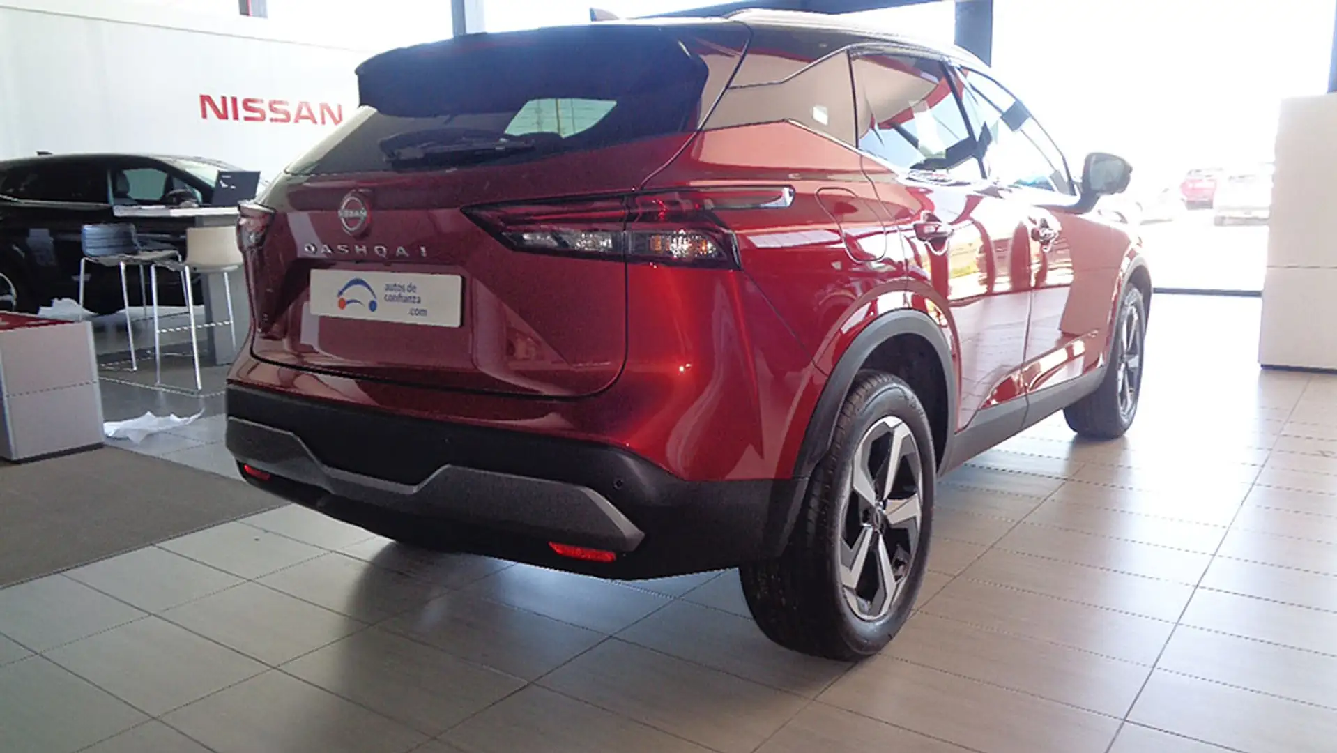 Nissan Qashqai 1.3 DIG-T mHEV 12V N-Connecta 4x2 103kW - 2