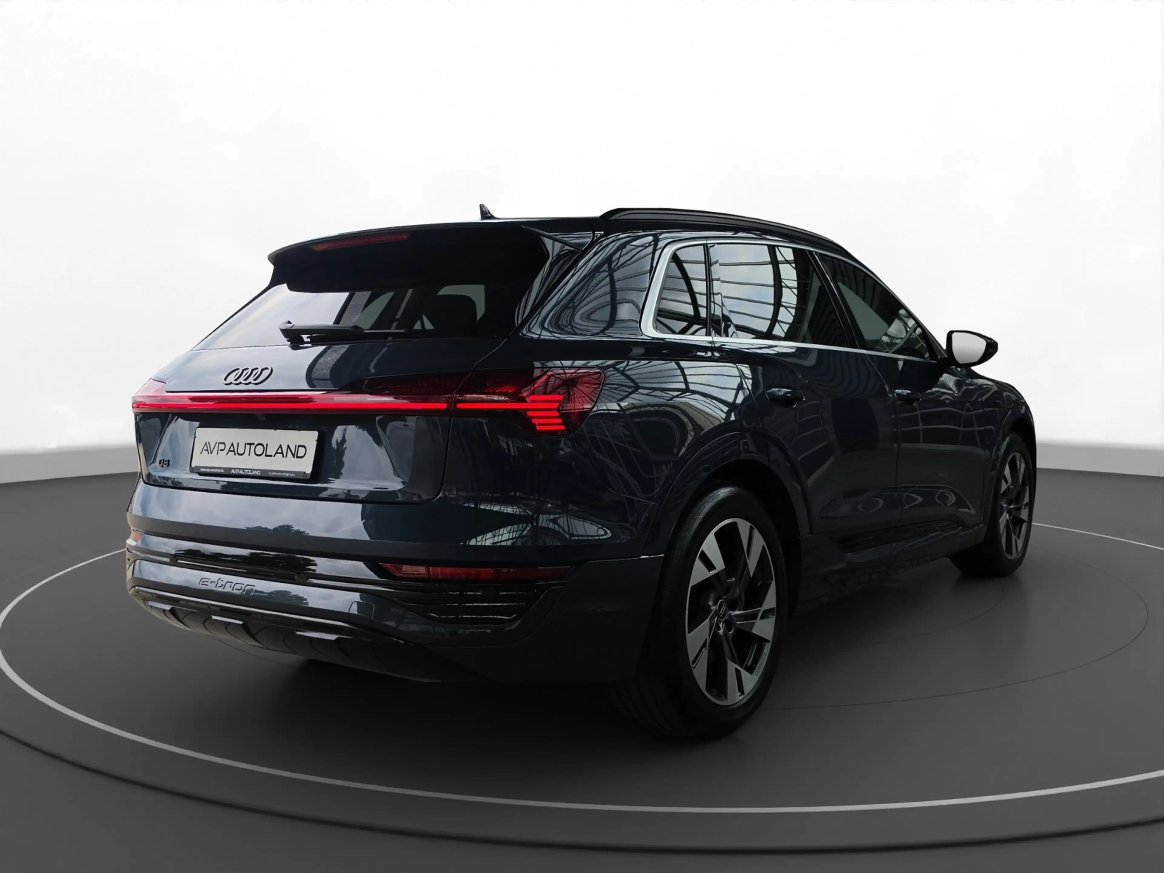 Audi Q8 e-tron Q8 55 e-tron quattro advanced | AHK | LED | — photo 6