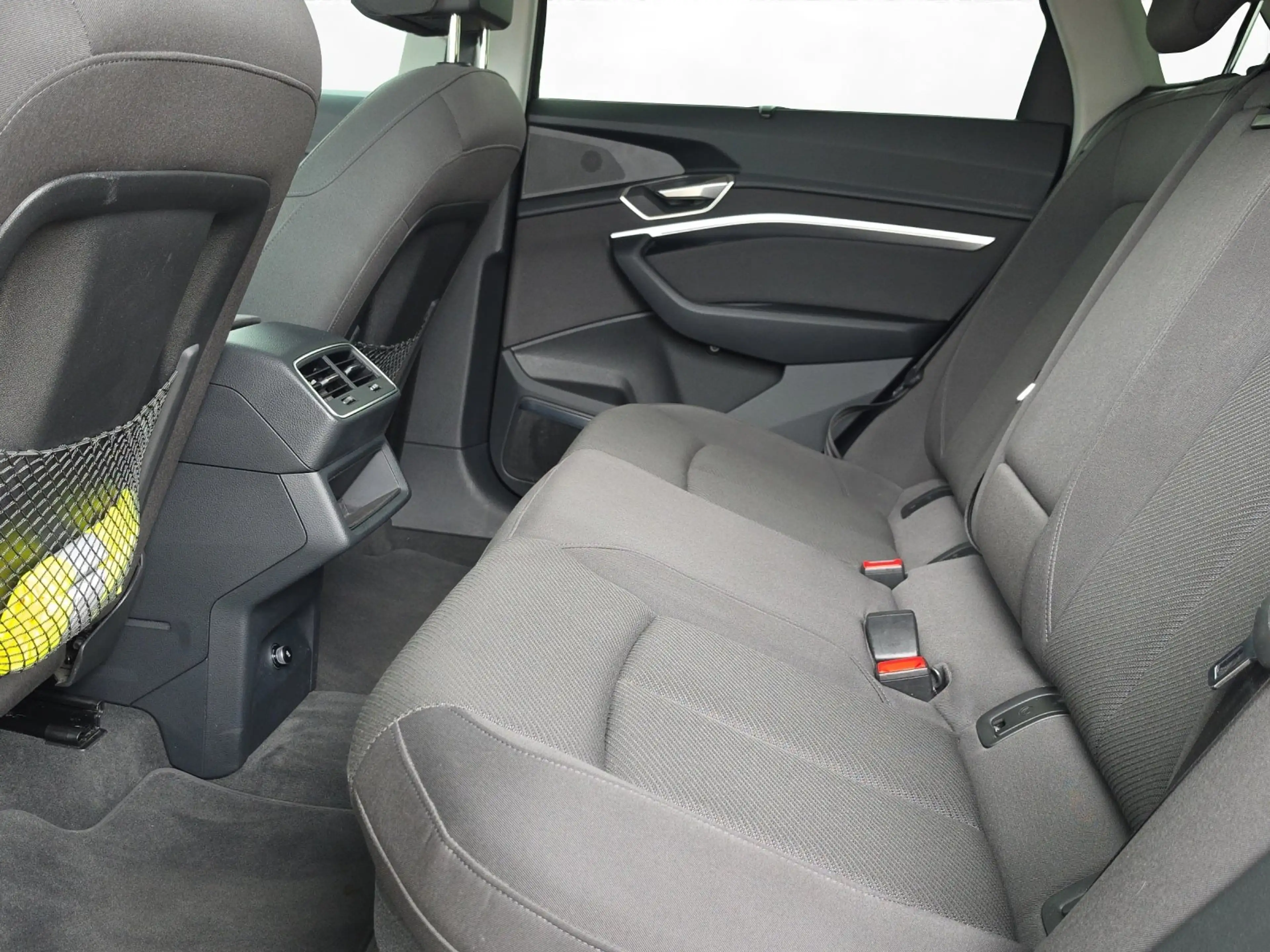 Audi Q8 e-tron Q8 55 e-tron quattro advanced | AHK | LED | — photo 12