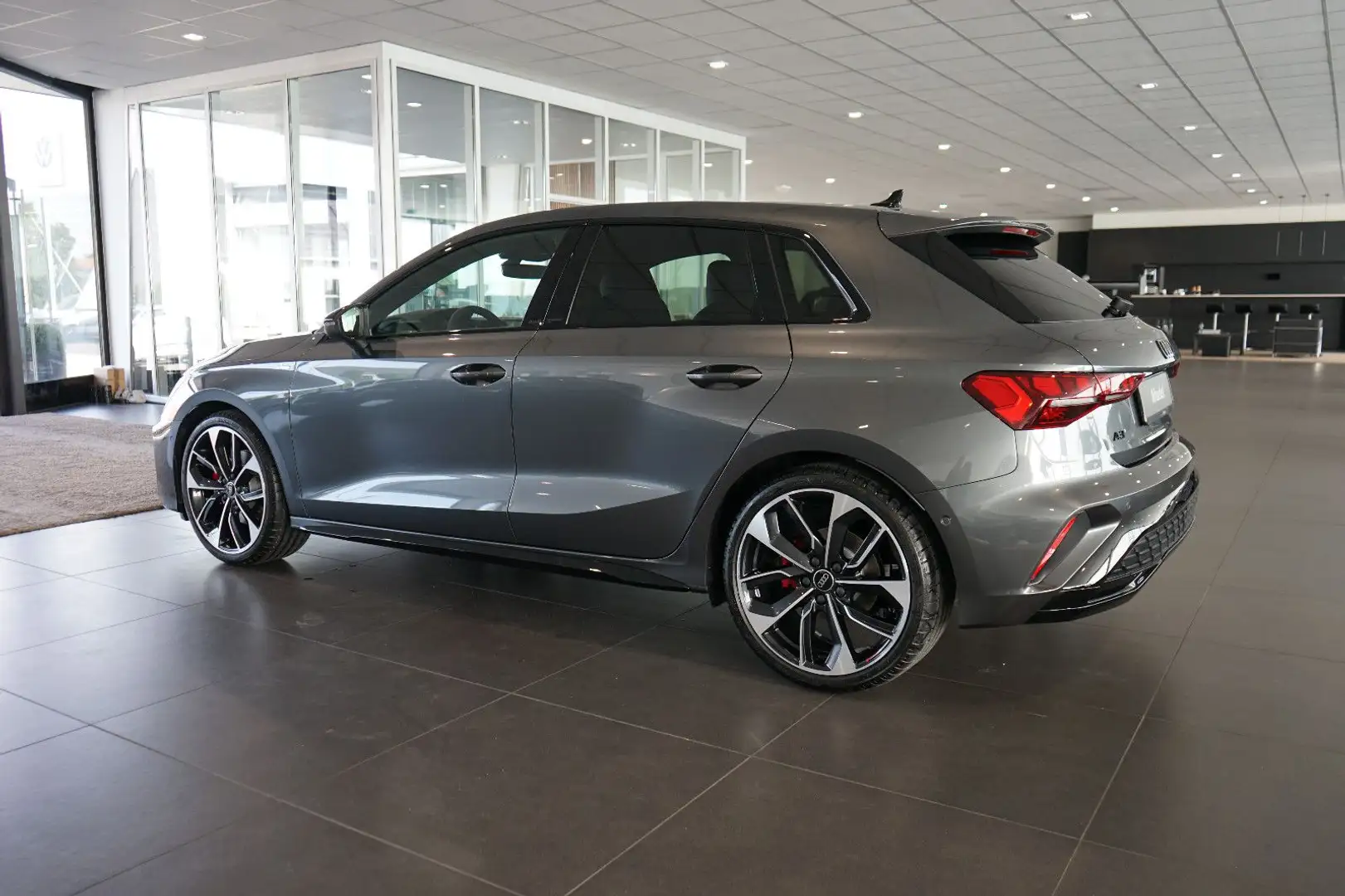 Audi A3 Sportback 35 TFSI | 2x S line | Pano | Carbon Grau - 2