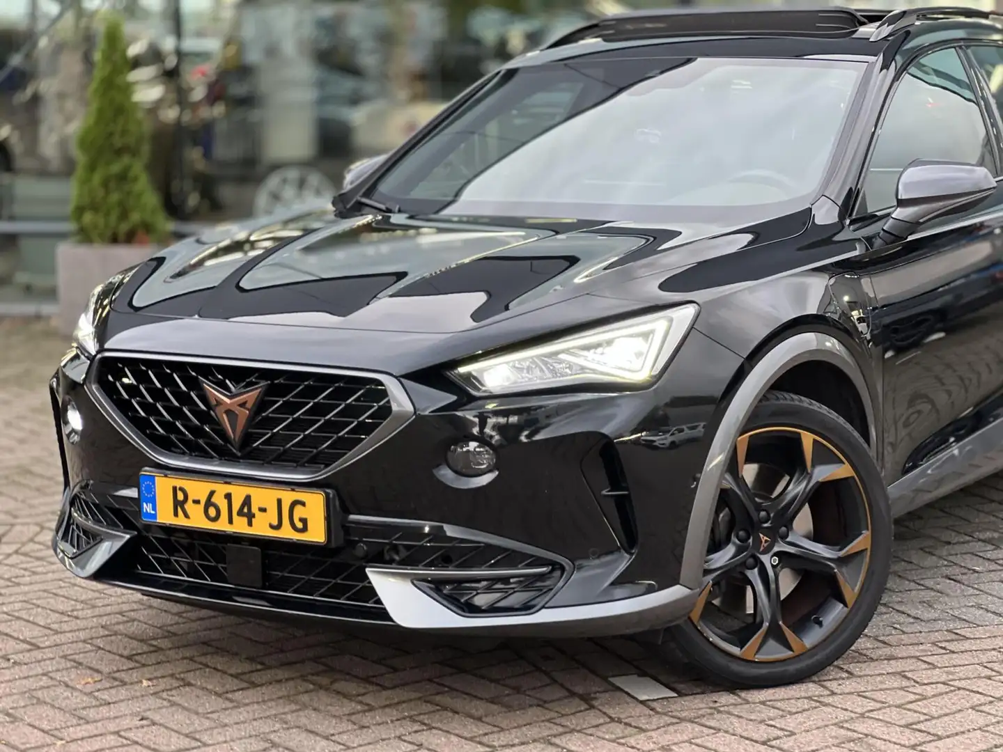 CUPRA Formentor 1.4 e-Hybrid VZ Copper Pano Memory sfeerv... Schwarz - 2