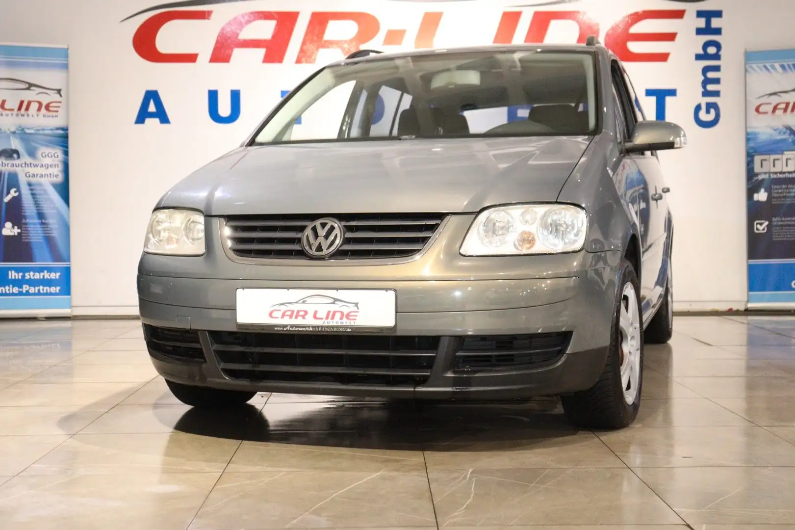 Volkswagen Touran *7-Sitzer* Grau - 1