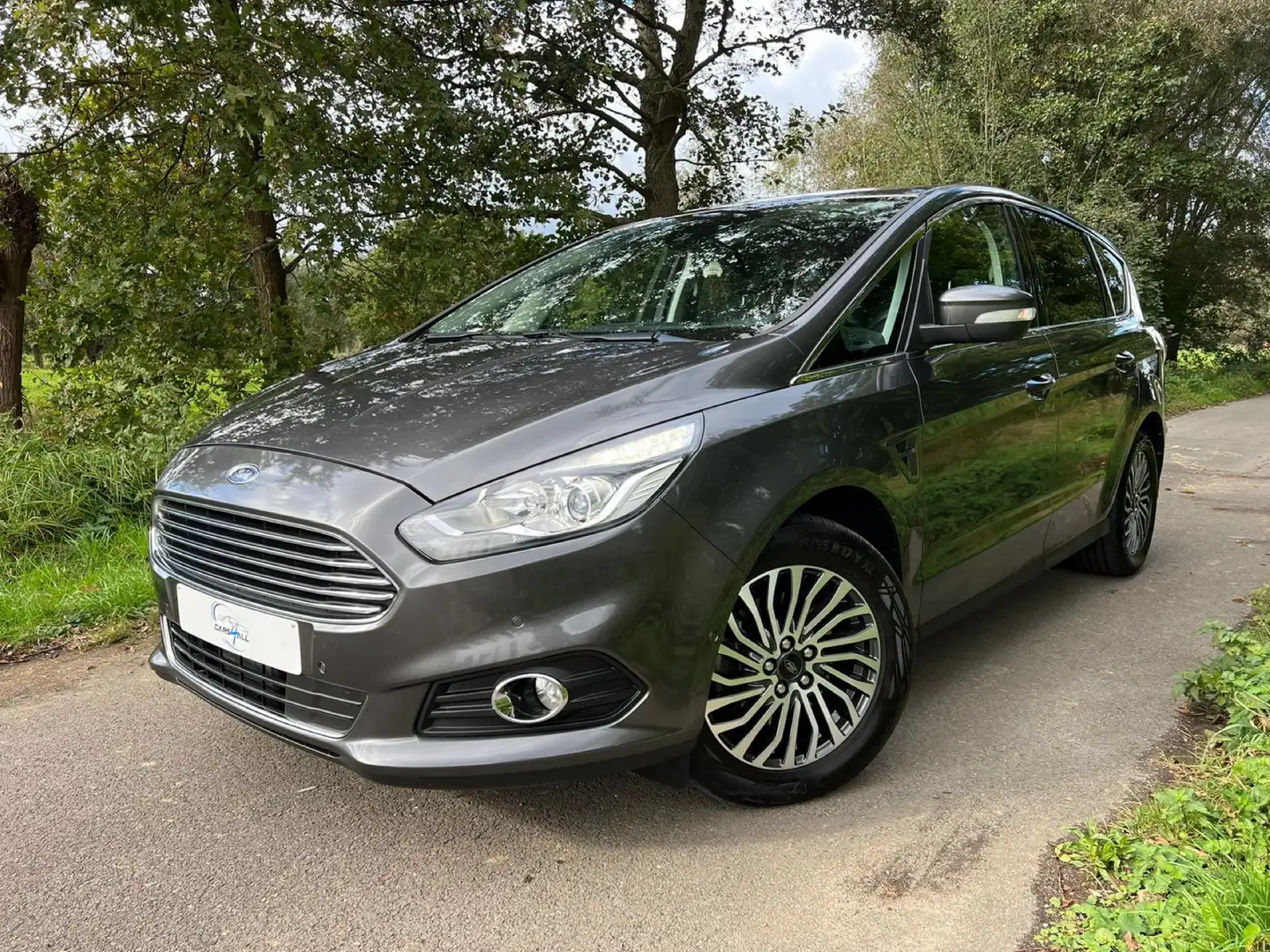 Ford S-Max 2.0 TDCi Titanium EURO6  !! 24 MAANDEN GARANTIE !! Grijs - 1