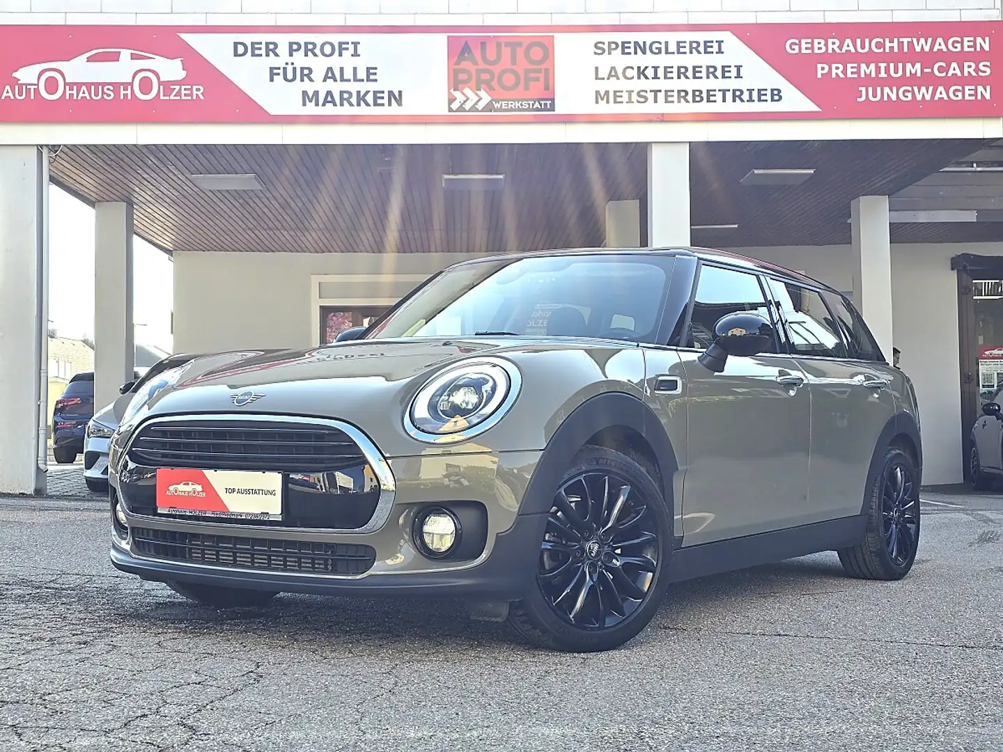 MINI Cooper Clubman MINI Clubman Cooper Aut. *LED, NAVI, PANORAMA* Grau - 1