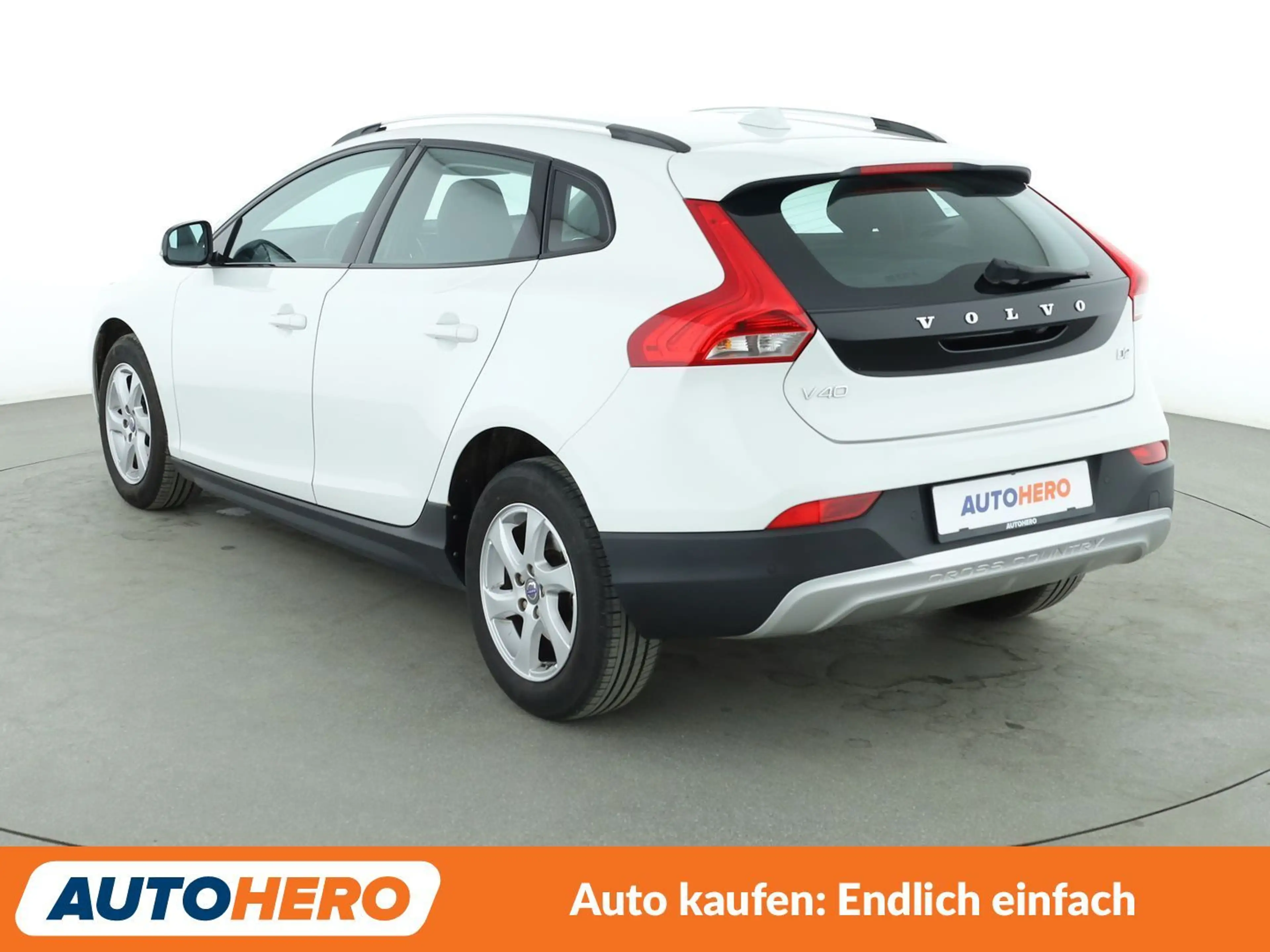 Volvo V40 Cross Country 1.6 D2 You!*NAVI*TEMPO*CAM*PDC*SHZ*ALU* — photo 4