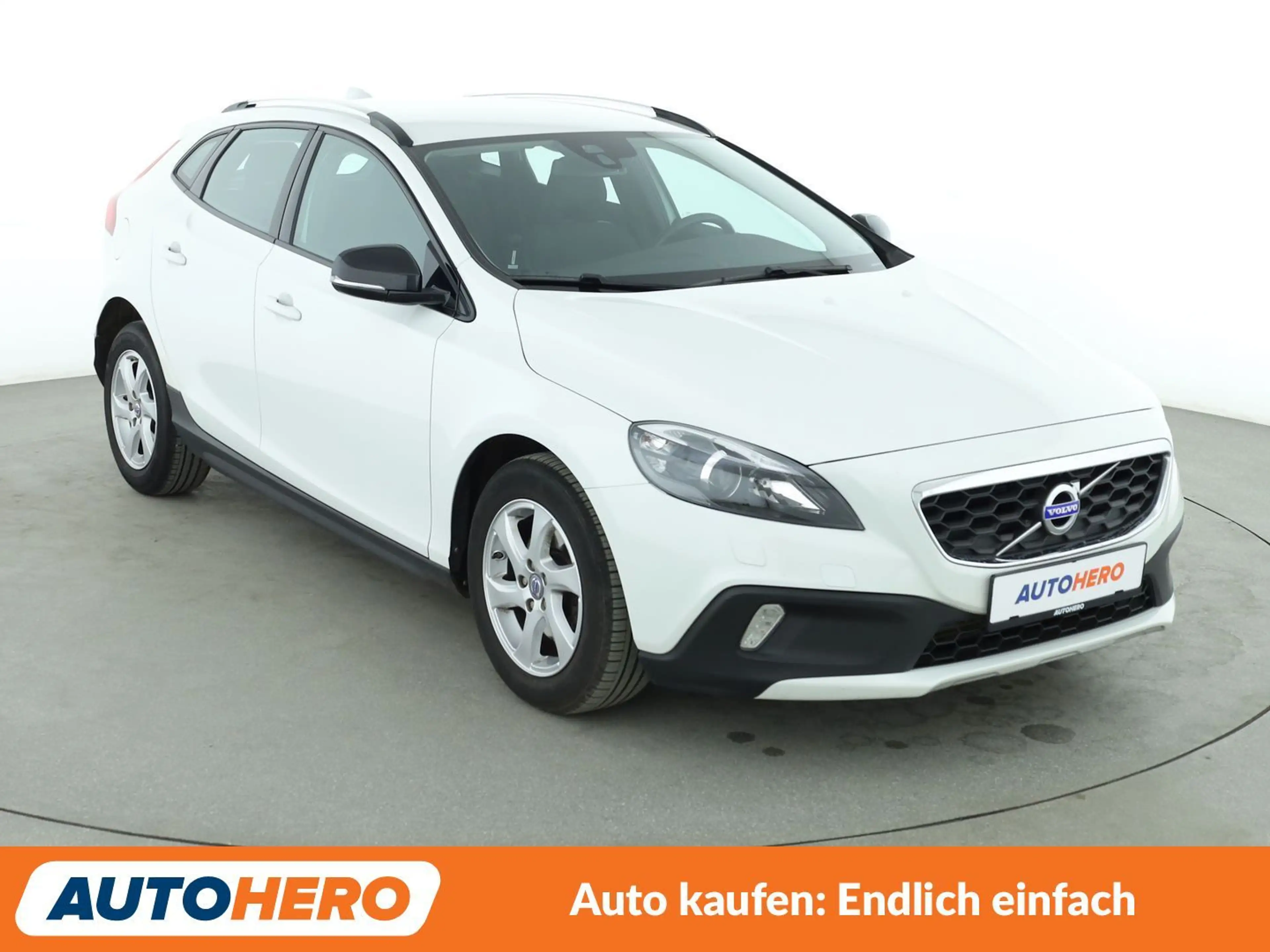 Volvo V40 Cross Country 1.6 D2 You!*NAVI*TEMPO*CAM*PDC*SHZ*ALU* — photo 8