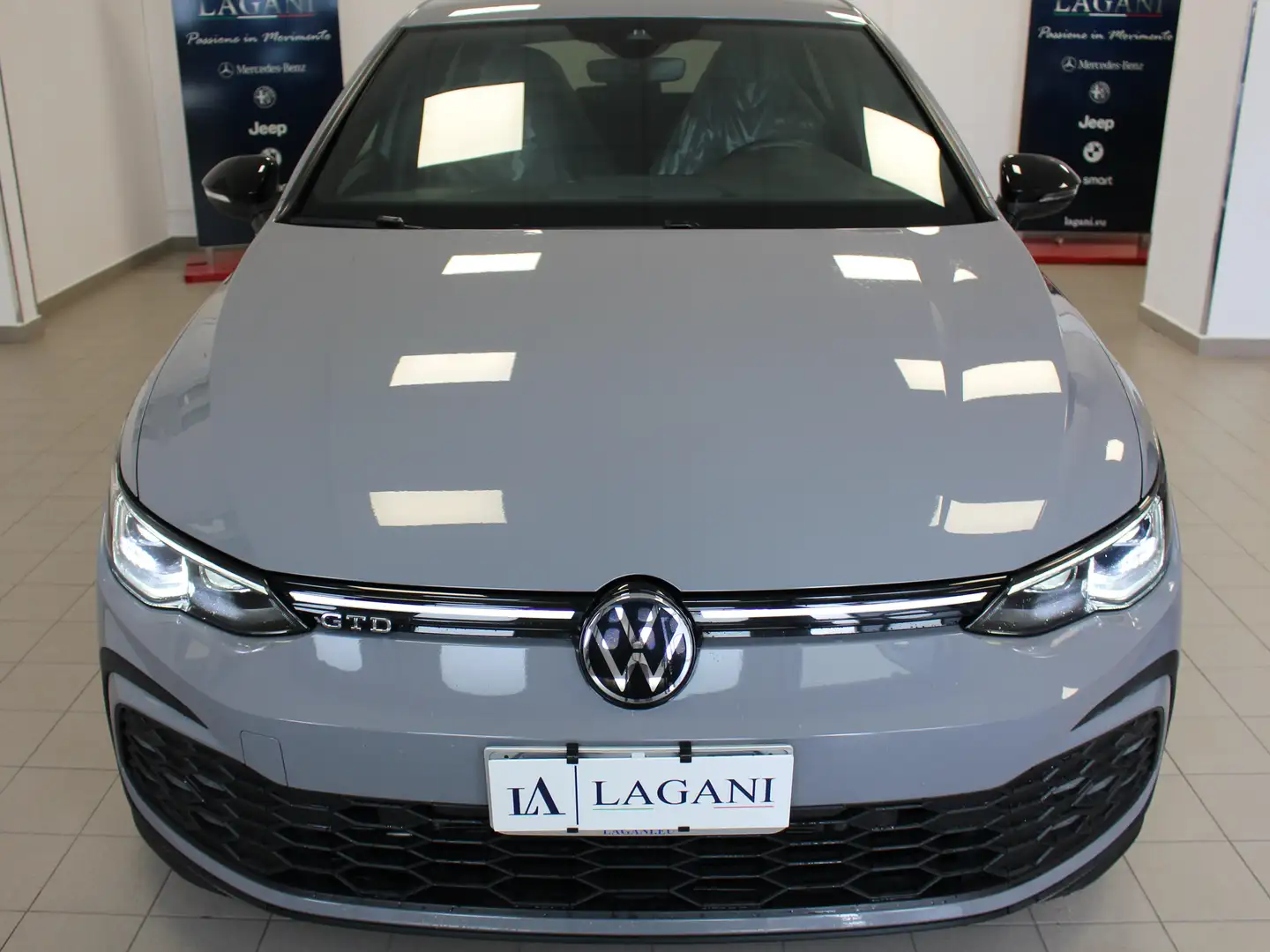 Volkswagen Golf GTD 2.0 TDI GTD 200cv DSG Gris - 2