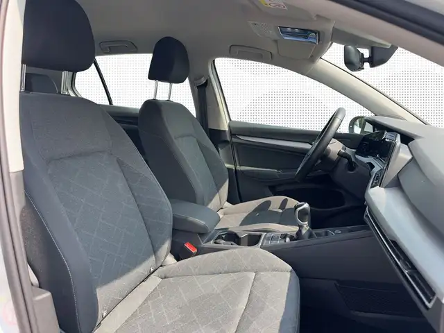 Volkswagen Golf view 4