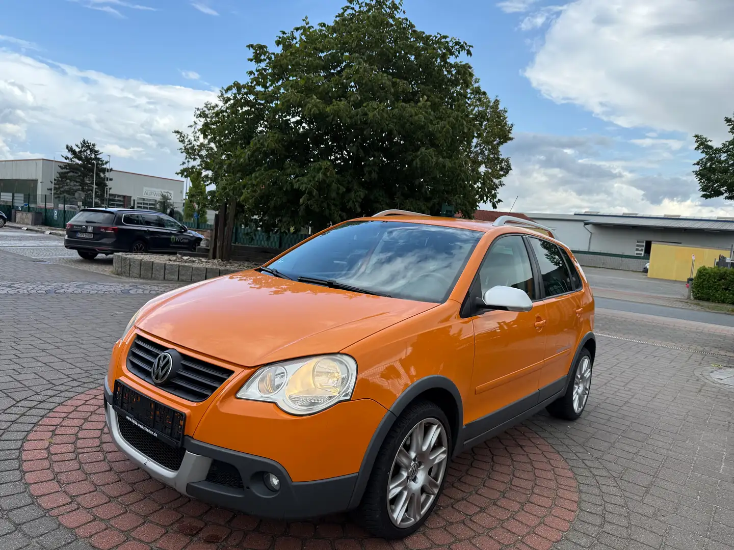 Volkswagen Polo Cross 1.4 TEMPOMAT+KLIMA+SHZ+TÜV:02/2027 Оранжевий - 1