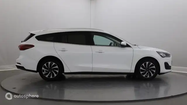Ford Focus view 4