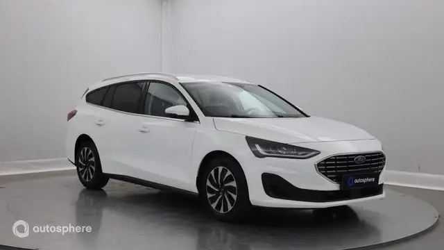Ford Focus view 3