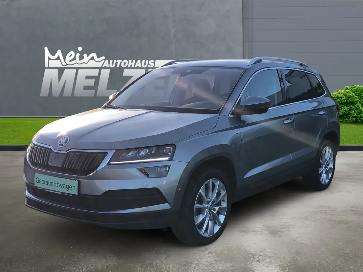 Skoda Karoq CLEVER 1.5TSI DSG NAVI+4xSHZ+PLA+VARIOFLEX Klima Grau - 1