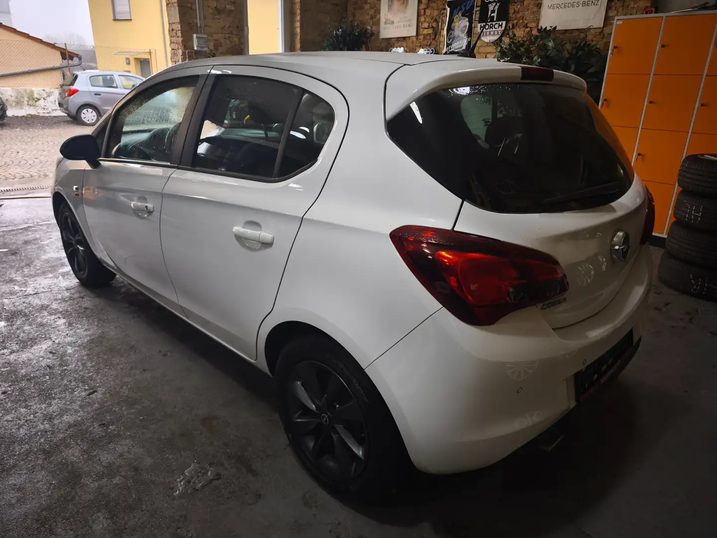 Opel Corsa Corsa 5-Türer 1.2 120 Jahre, Tolle Ausstattung Blanc - 2