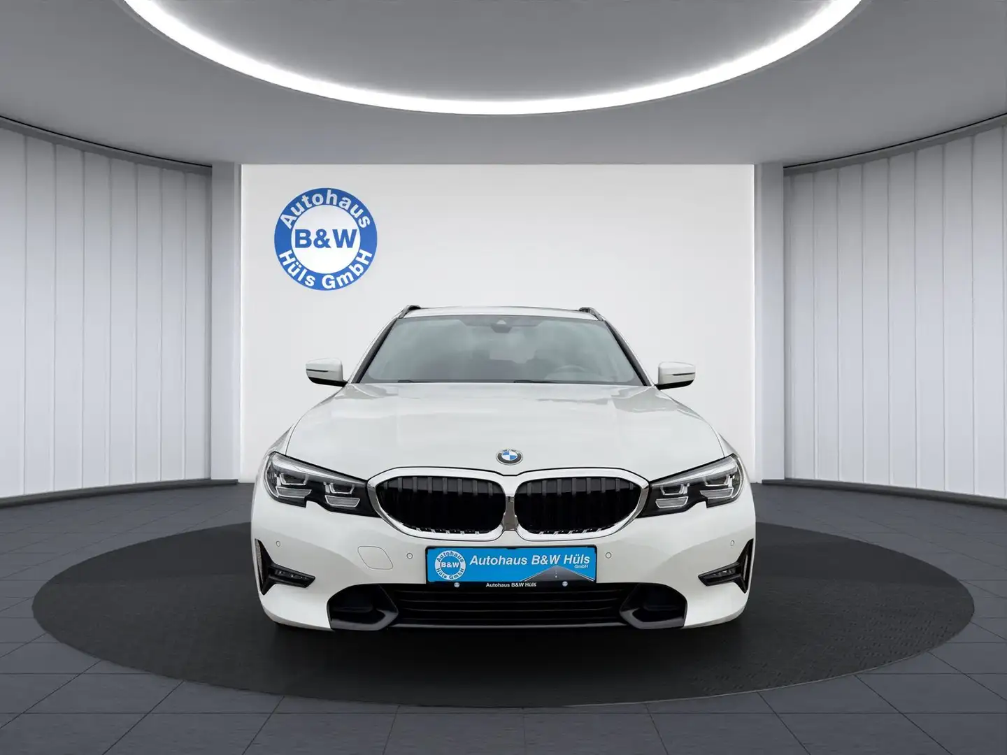 BMW 320 d Sport Line*LIVE*LED*SHZ*NAVI*AHK*1.HAND Weiß - 2