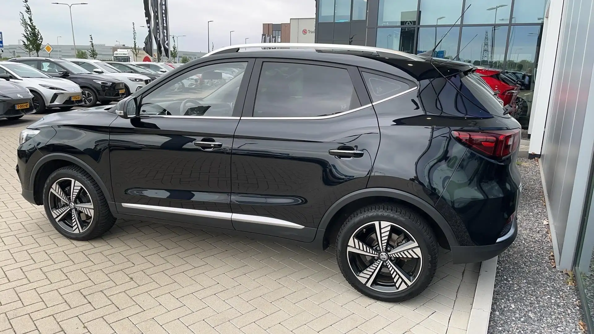 MG ZS MG EV Luxury 45 kWh | WLTP 263 KM | Panorama/Schui Zwart - 2