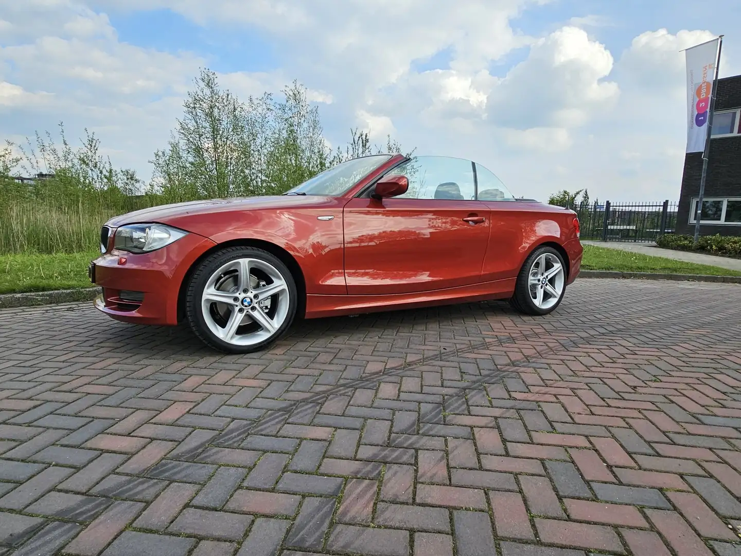 BMW 120 High Executive Roşu - 2