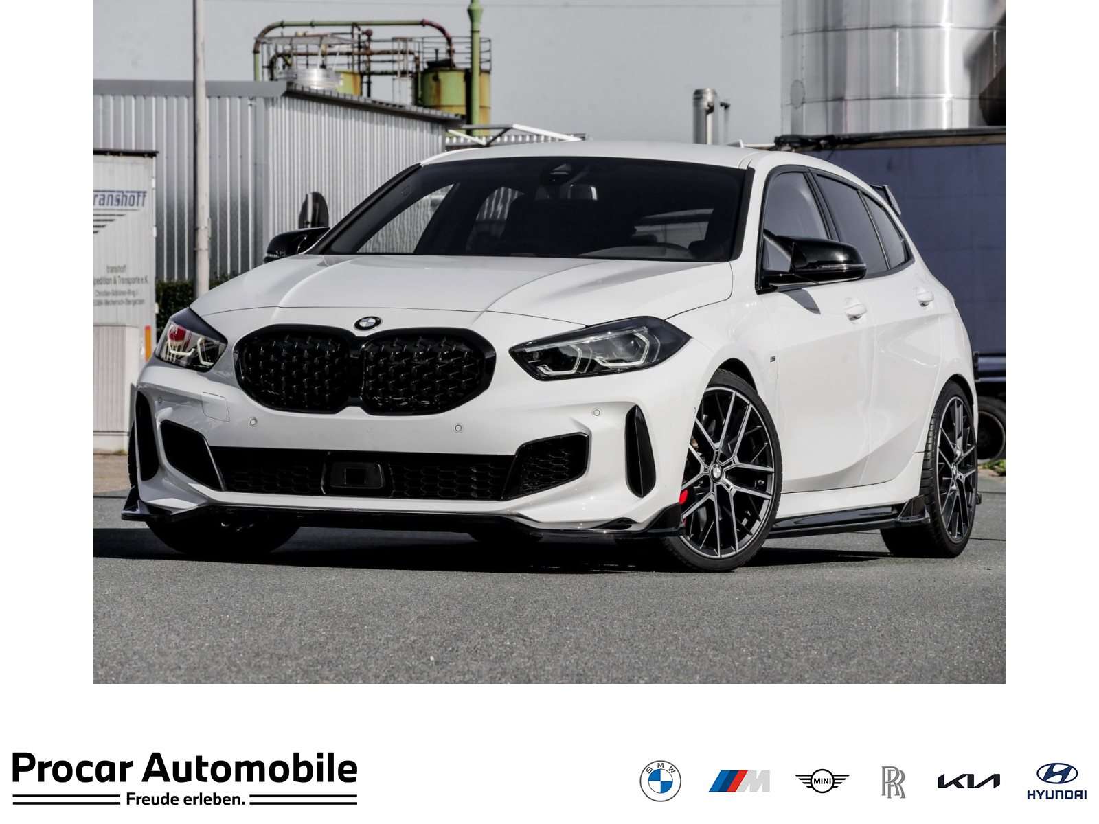 2023 BMW 128