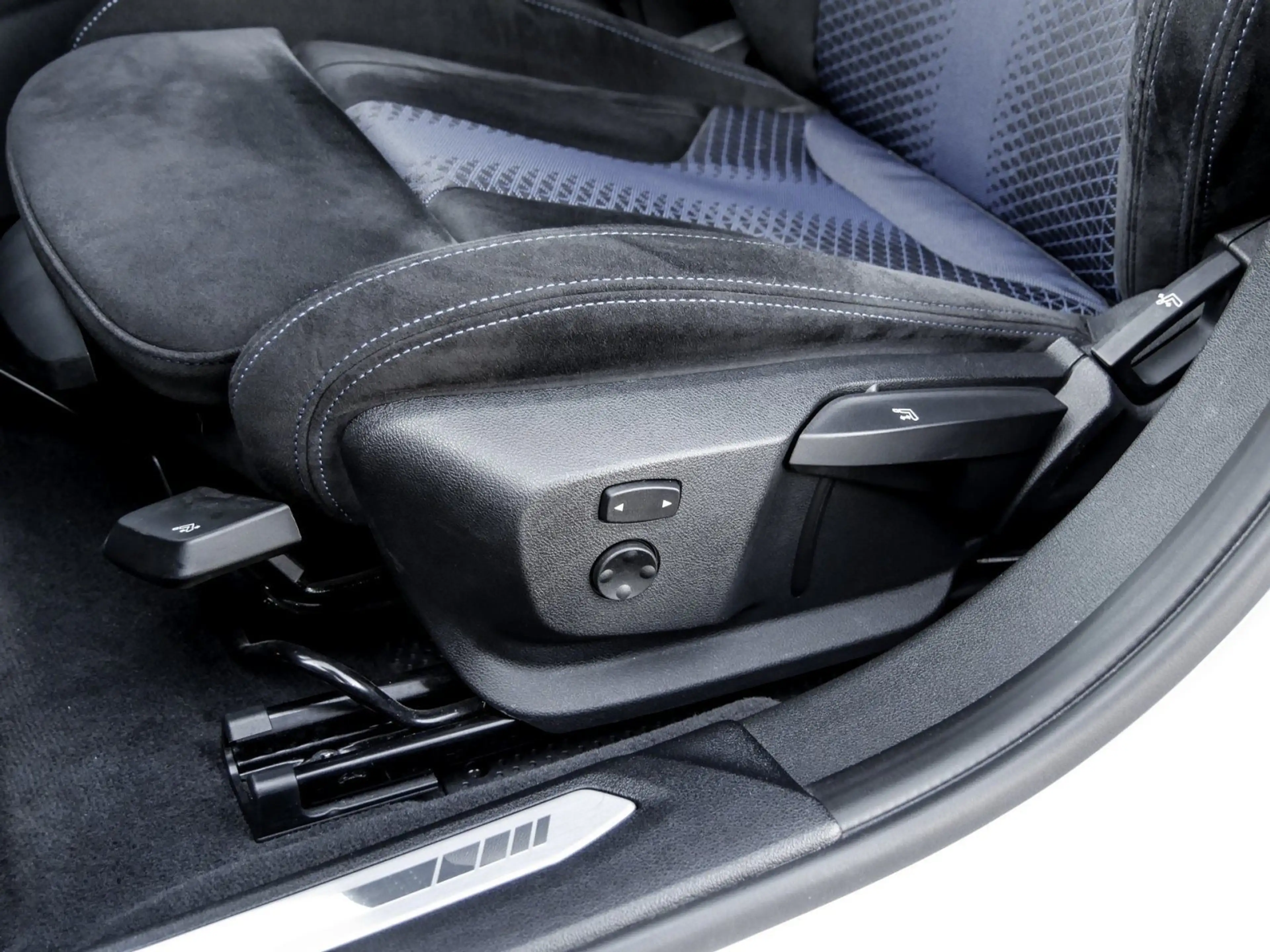 BMW 128 ti M Sport Pro ACC RFK NAVI LED H/K — photo 10