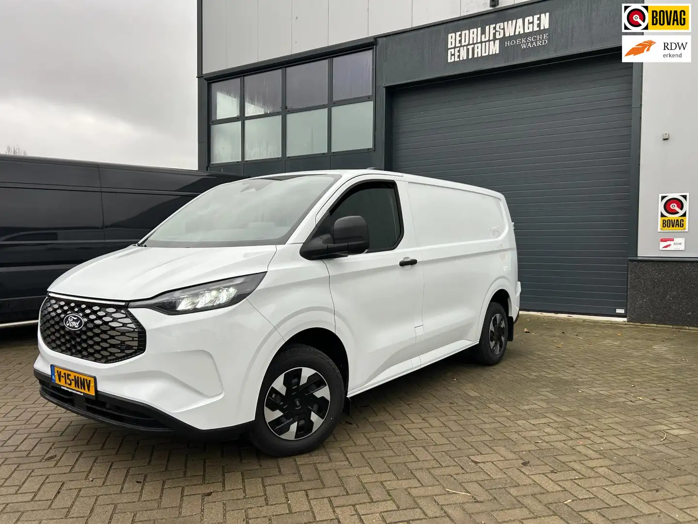 Ford Transit Custom E-Transit 320 L1H1 Trend 65 kWh Automaat|Eindejaar Weiß - 1