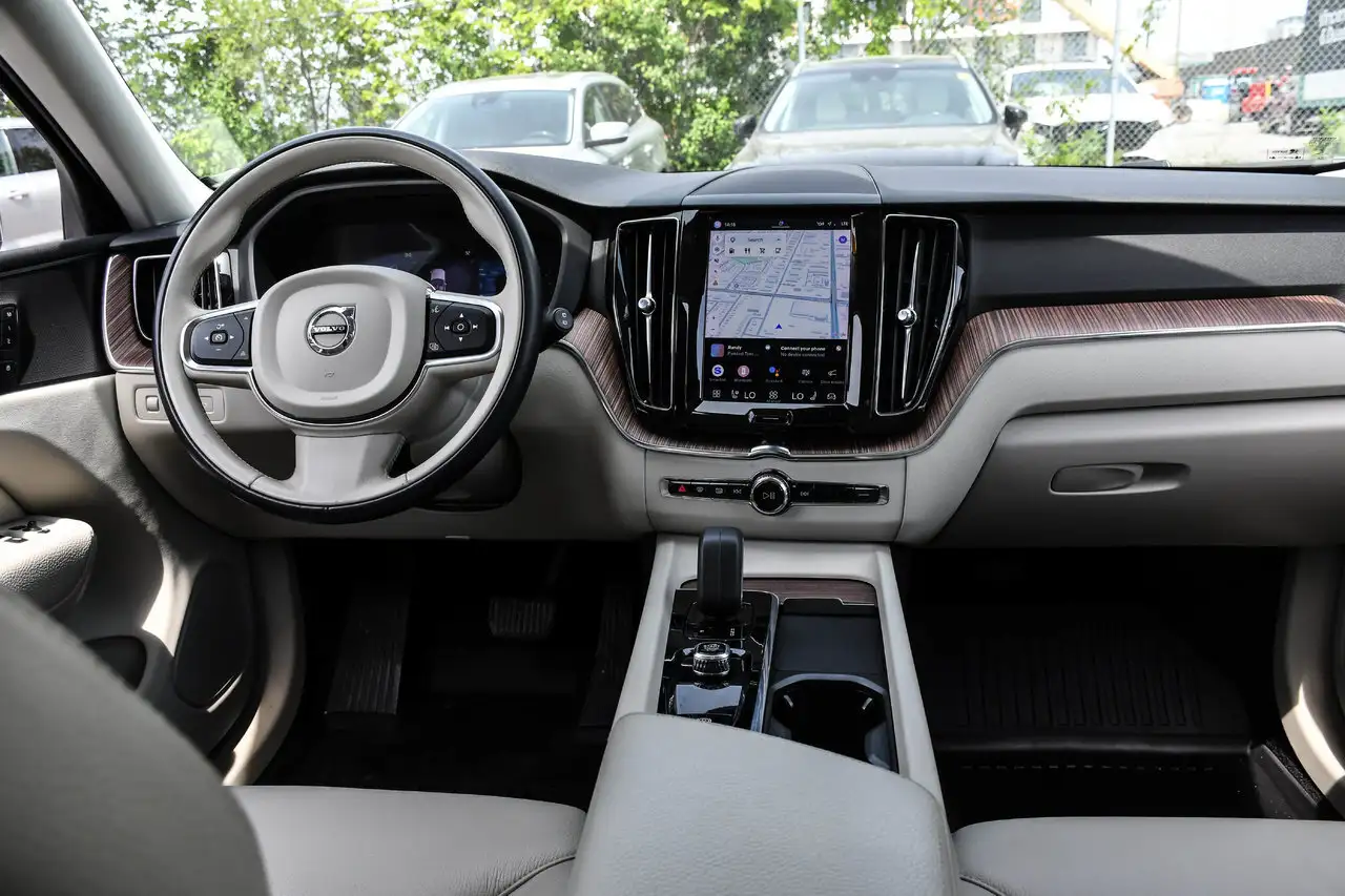 Volvo XC60 снимка Volvo XC60