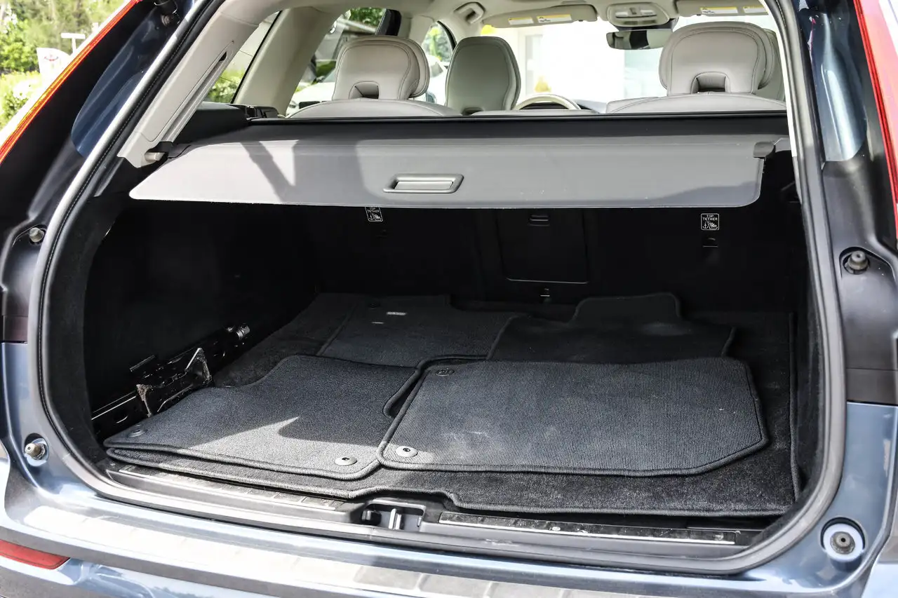 Volvo XC60 снимка Volvo XC60
