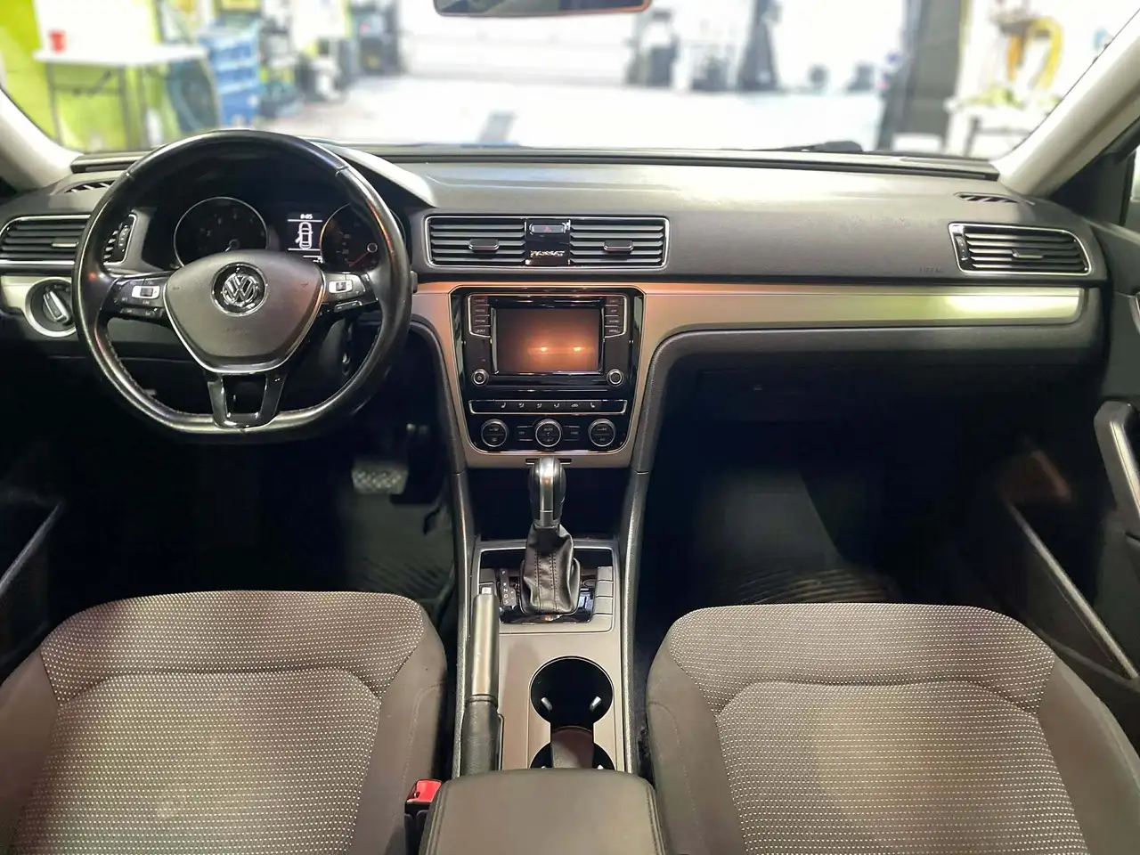 Volkswagen Passat снимка Volkswagen Passat