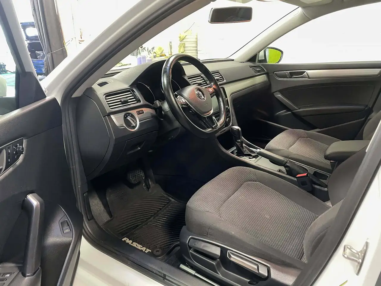 Volkswagen Passat снимка Volkswagen Passat