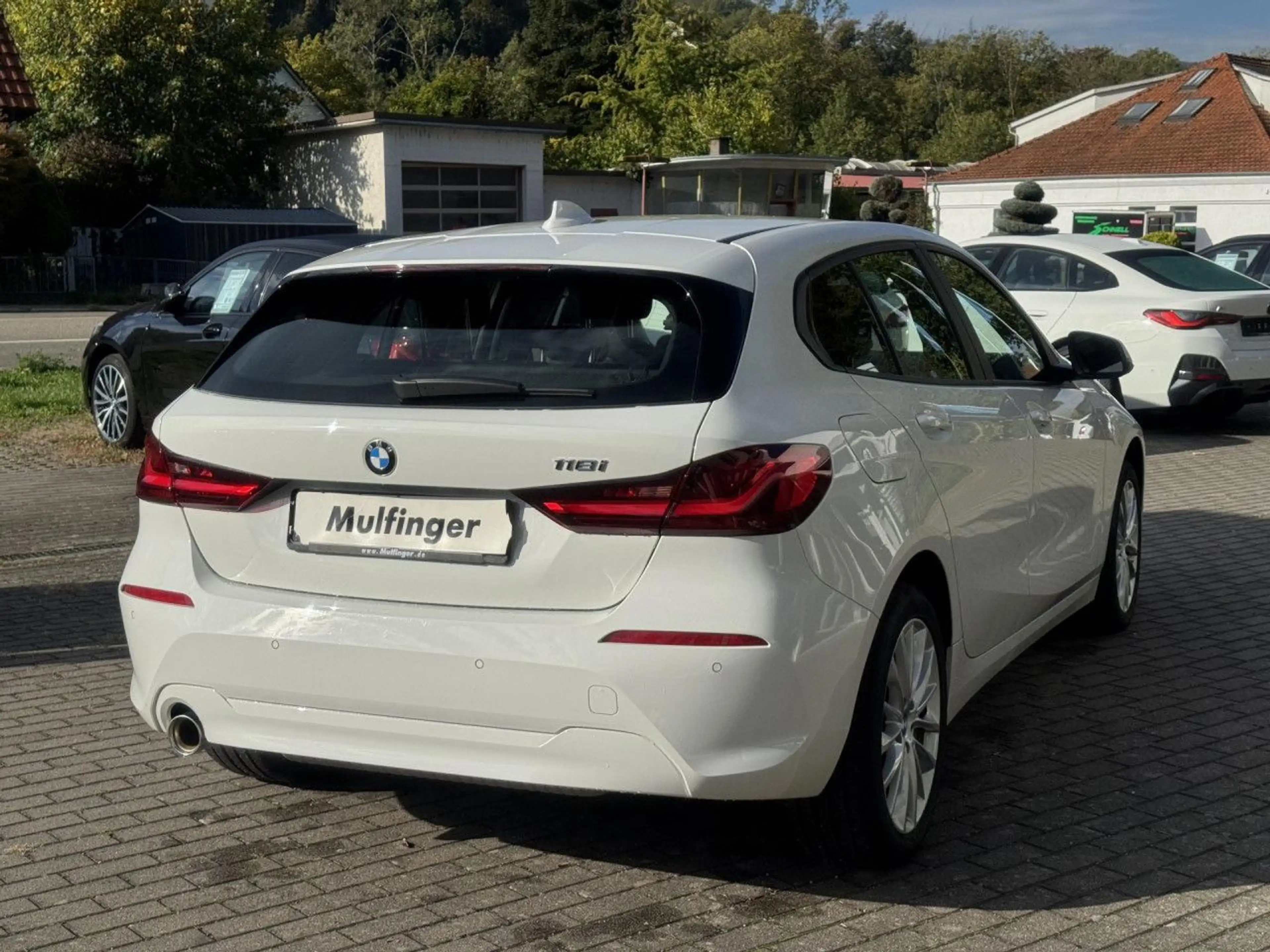 BMW 118 i DKG-Aut.LiveProf.LED Sitzh.Temp.DAB PDC 17" — photo 7