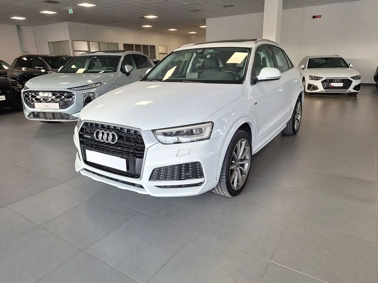 Audi Q3 Q3 2.0 TDI 150 CV quattro S tronic Sport Blanc - 1