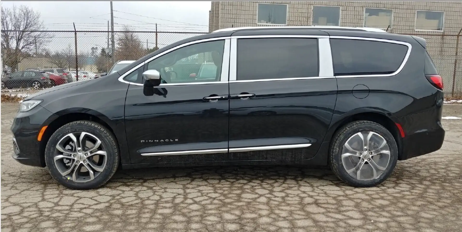 Chrysler Pacifica 3.6L V6 PINNACLE AWD Negro - 2