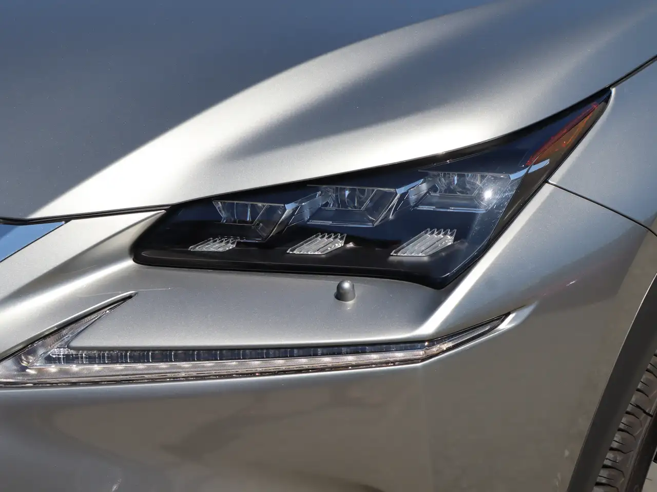 Lexus NX photo Lexus NX