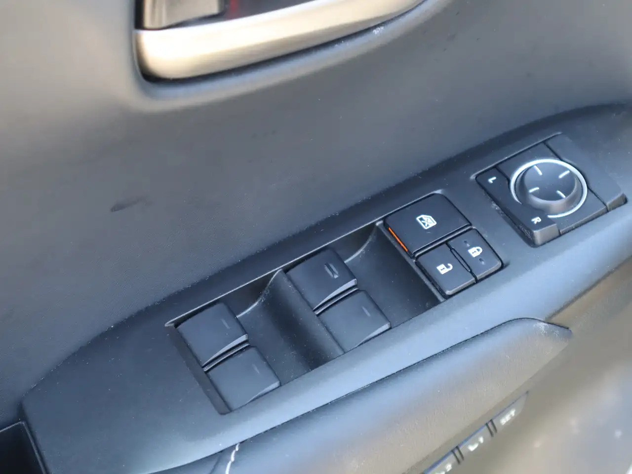 Lexus NX photo Lexus NX