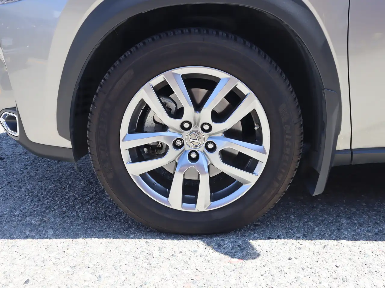 Lexus NX photo Lexus NX
