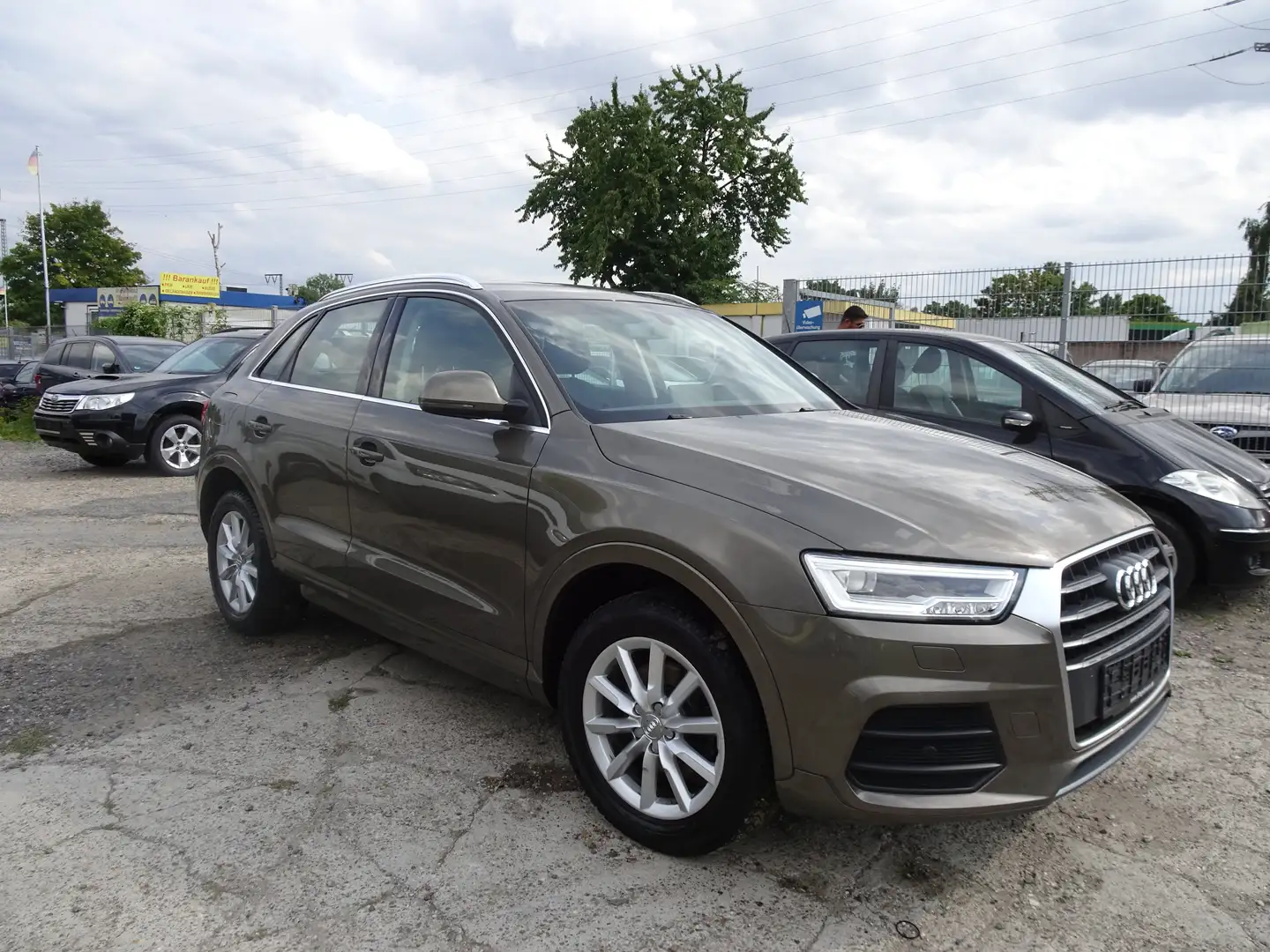 Audi Q3 design Rück. Kam. Shz. Navi Xenon Braun - 2