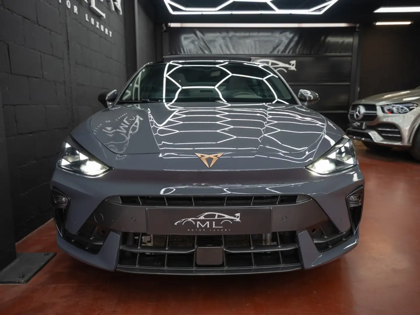 CUPRA Leon 2.0 TSI VZ Extreme 221 DSG Gris - 2