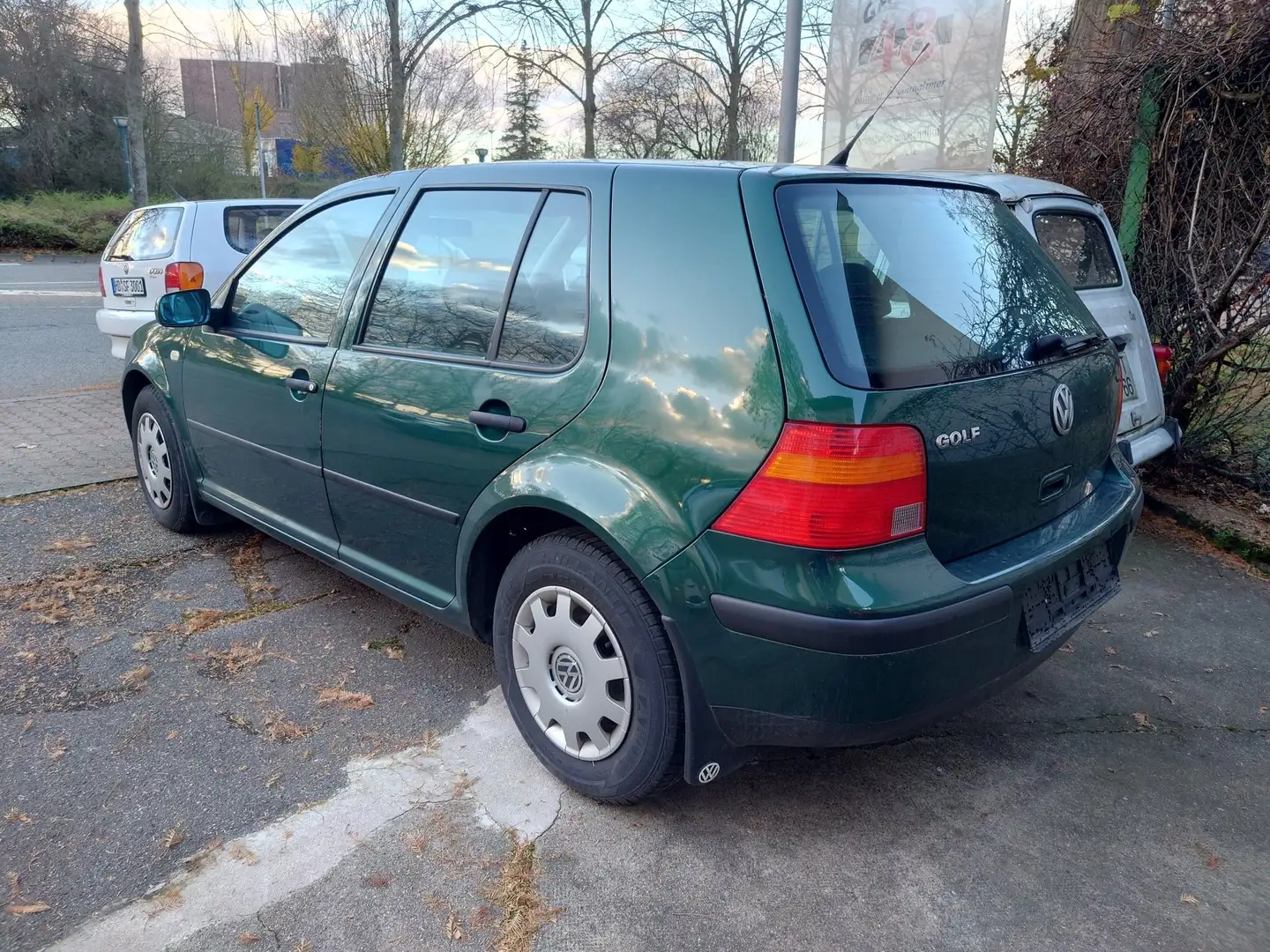 Volkswagen Golf Golf IV 1.4 5 Tuerer Klima gepflegt Vert - 2